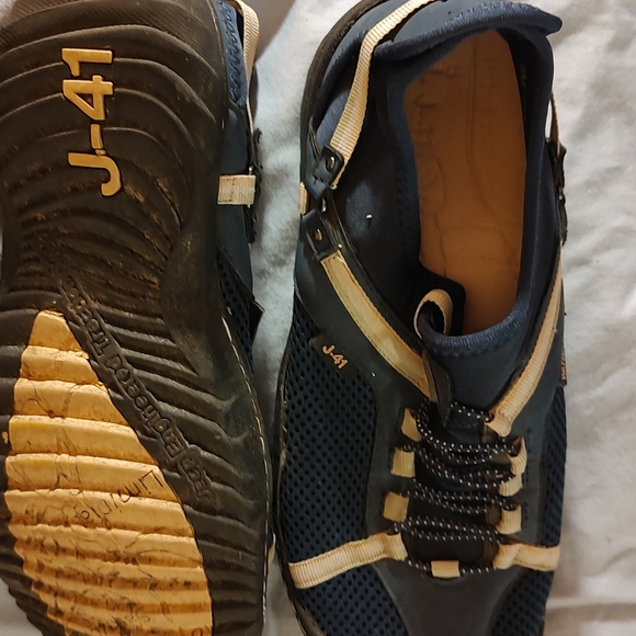 Navy blue with peach/white accents. Used but great shape. Women's 8m - Picture 2 of 4